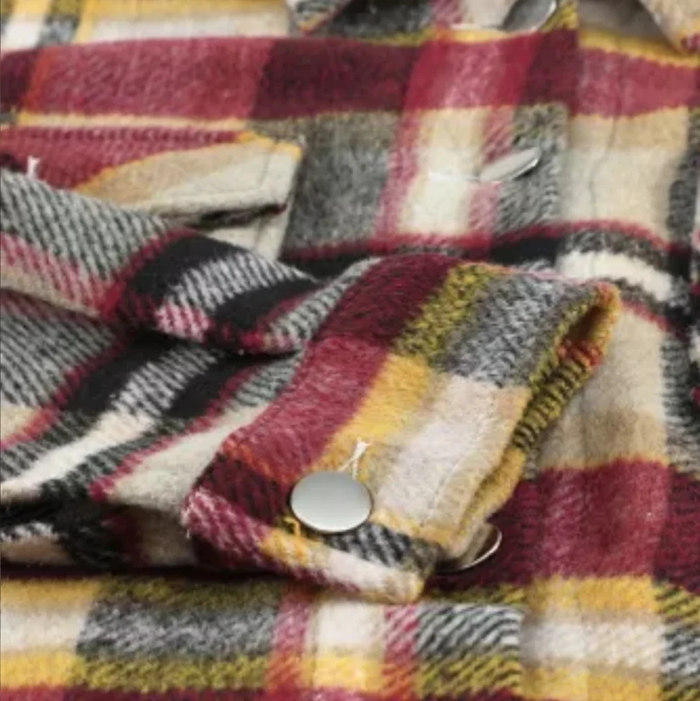 New Geometric Plaid pocketed shacket - Picture 8 of 17